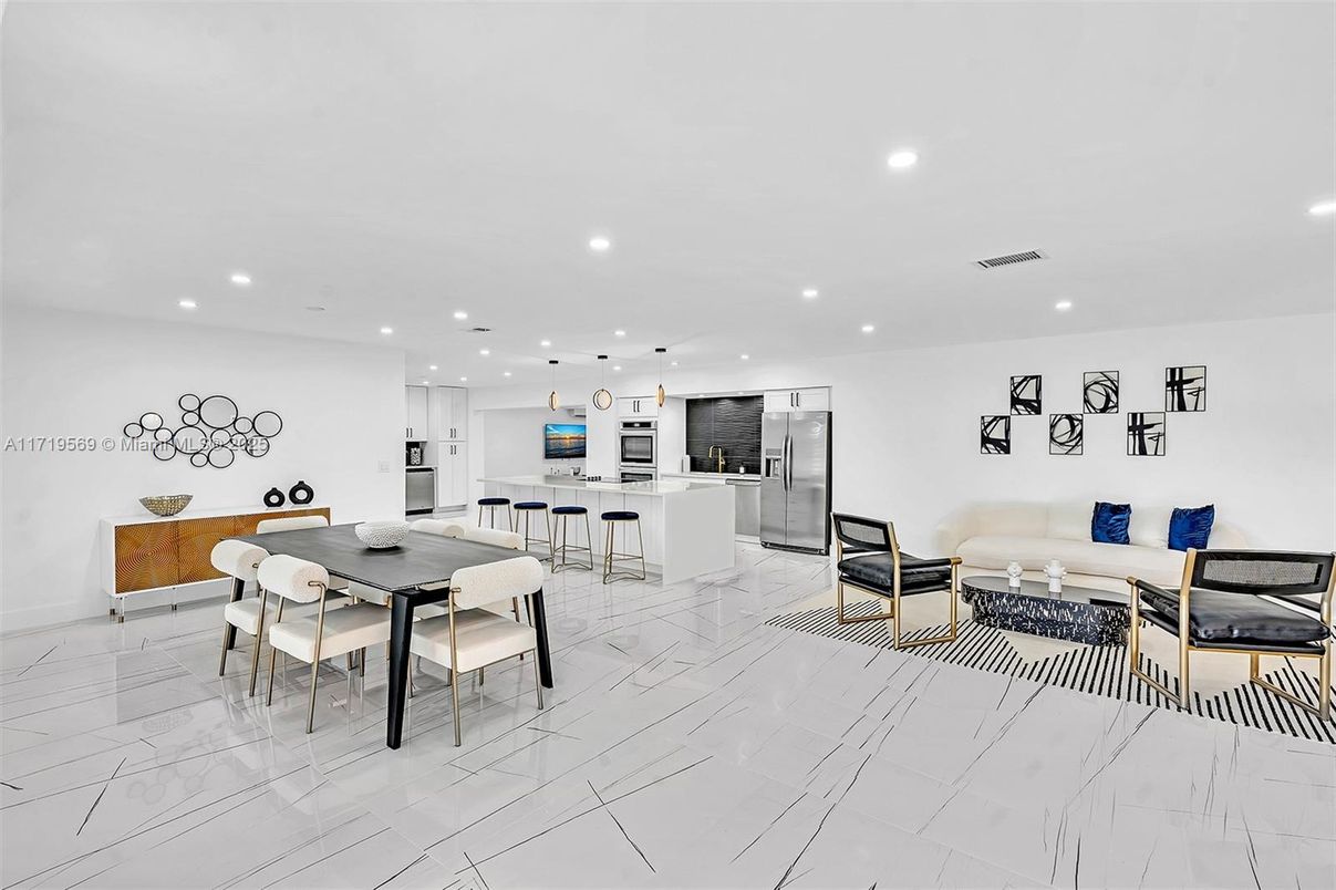 Dining room, Interior, Kitchen, Marble, Pendant Lights, Recessed Lighting, Stainless Steel Appliances