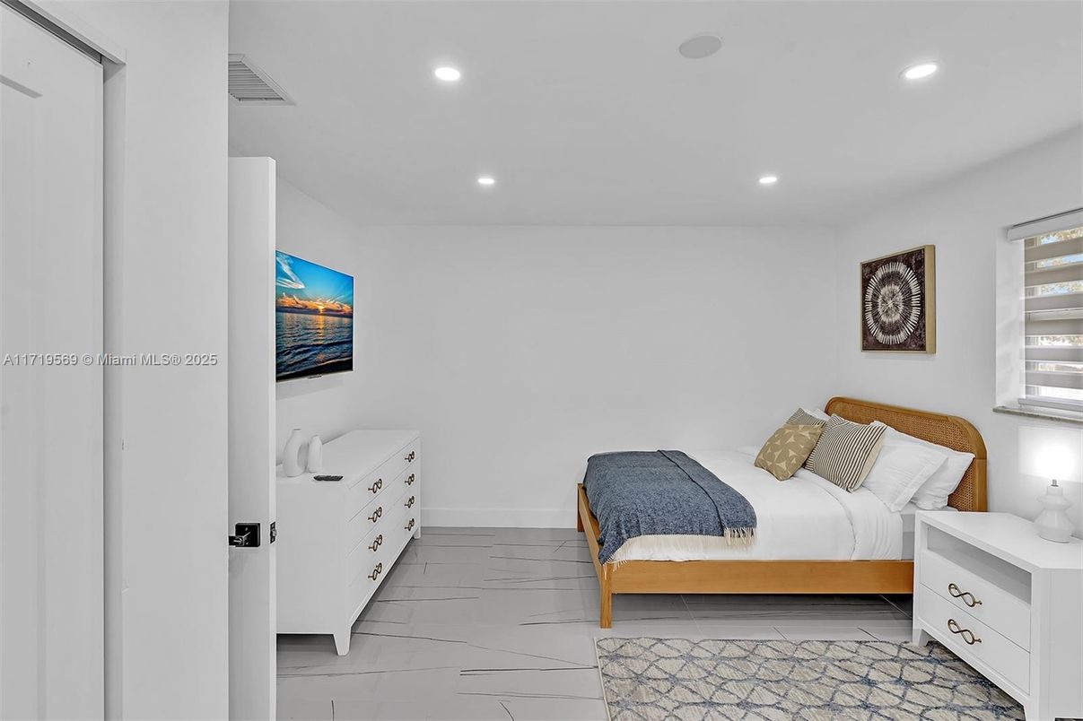 Bedroom, Interior, Marble, Recessed Lighting