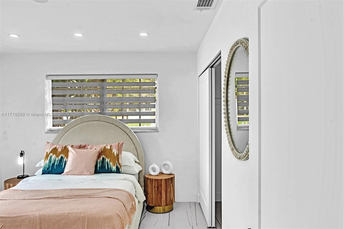 Bedroom, Interior, Recessed Lighting