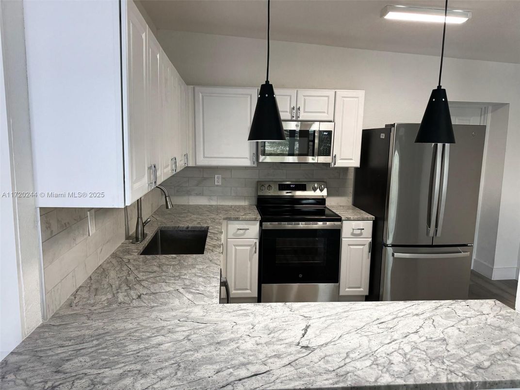 Interior, Kitchen, Pendant Lights, Stainless Steel Appliances