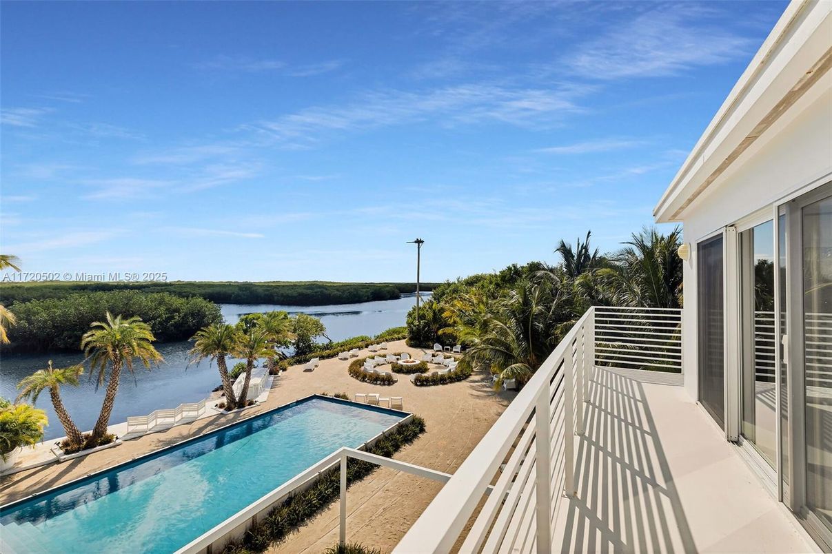 Water, Exterior, Pool, Other