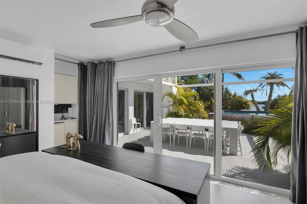 Bedroom, Dining room, Interior