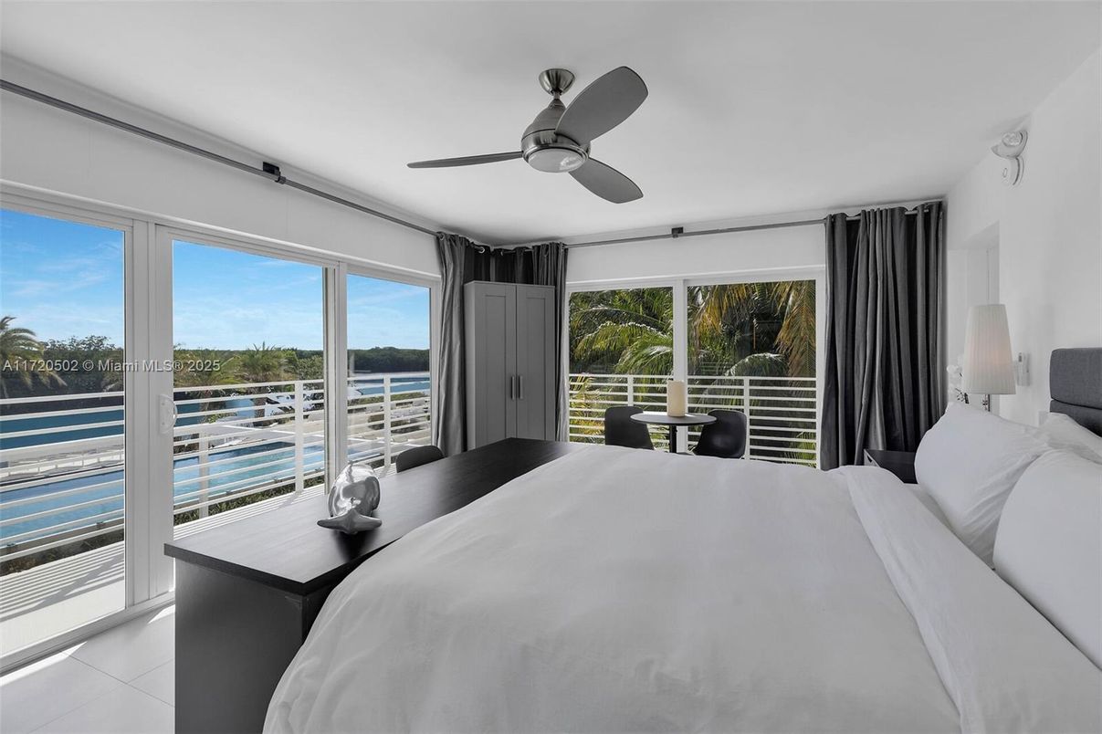 Bedroom, Interior, Water