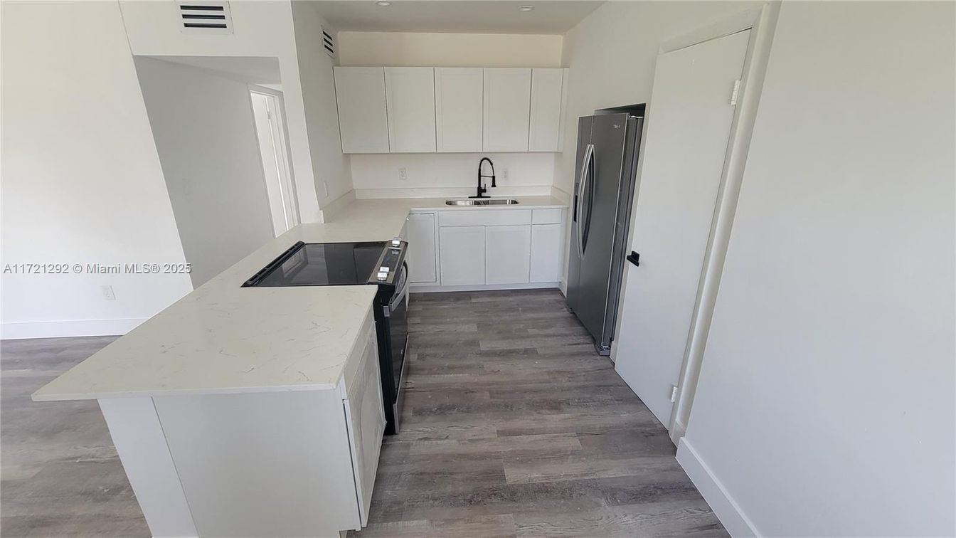 Interior, Kitchen, Recessed Lighting, Wood Texture Flooring