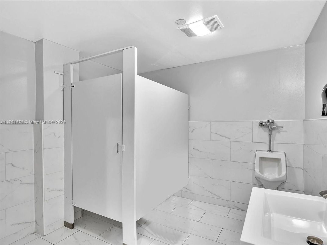 Bathroom, Interior, Marble, Marble Walls