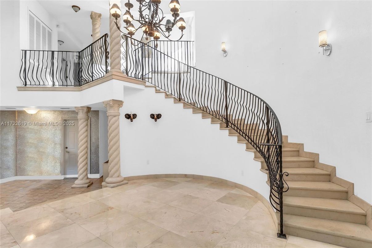 Chandelier, Interior