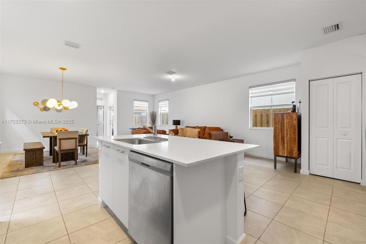 Dining room, Interior, Kitchen, Pendant Lights