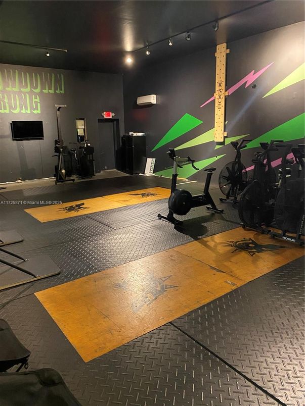 Fitness Equipment, Interior, Recessed Lighting