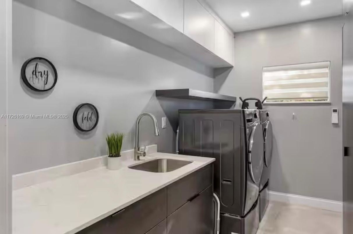 Interior, Recessed Lighting, Washer