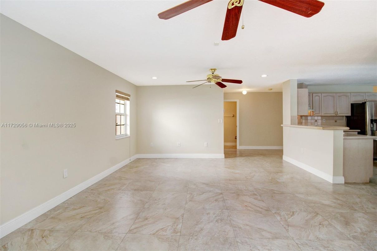Empty room, Interior, Kitchen, Recessed Lighting