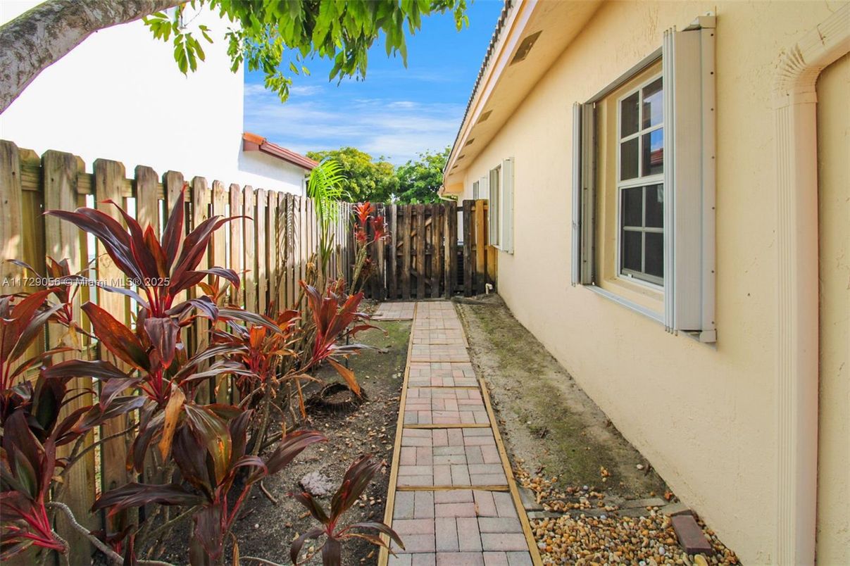 Backyard, Exterior