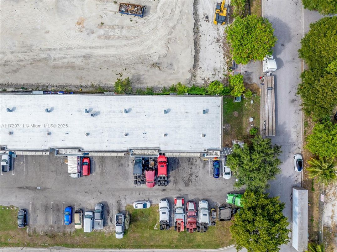 Exterior, Drone