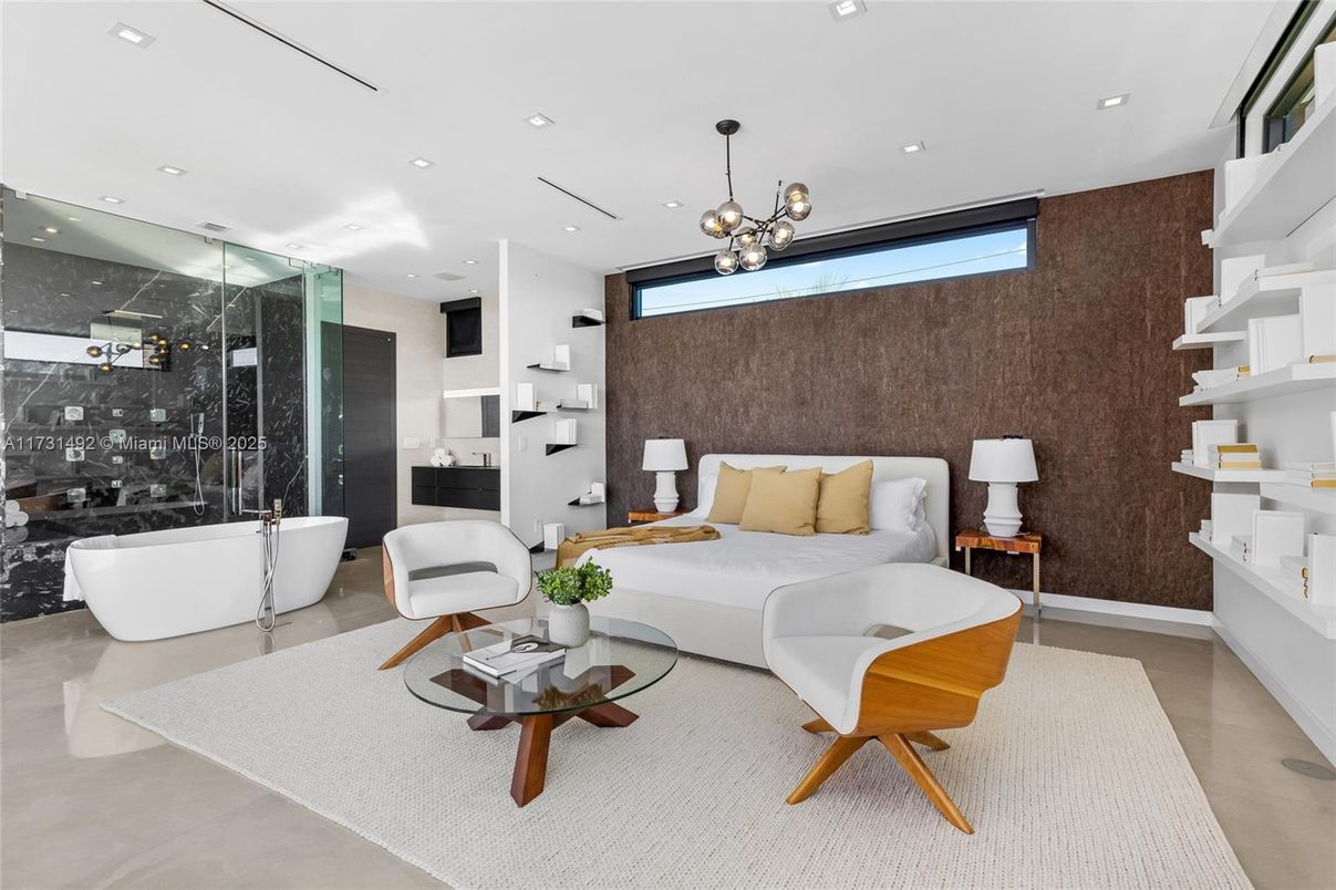 Bathroom, Free Standing Baths, Glass Shower, Interior, Living room, Pendant Lights, Recessed Lighting