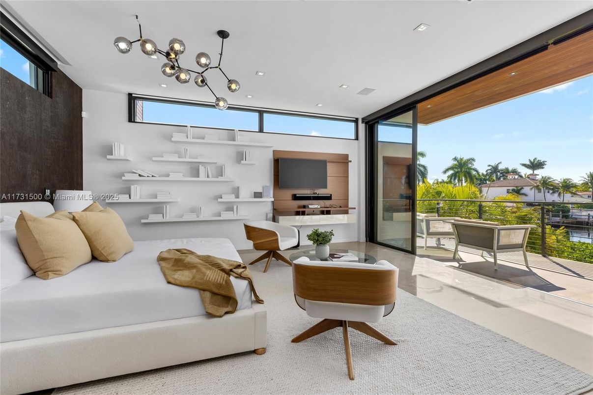 Interior, Living room, Pendant Lights, Recessed Lighting