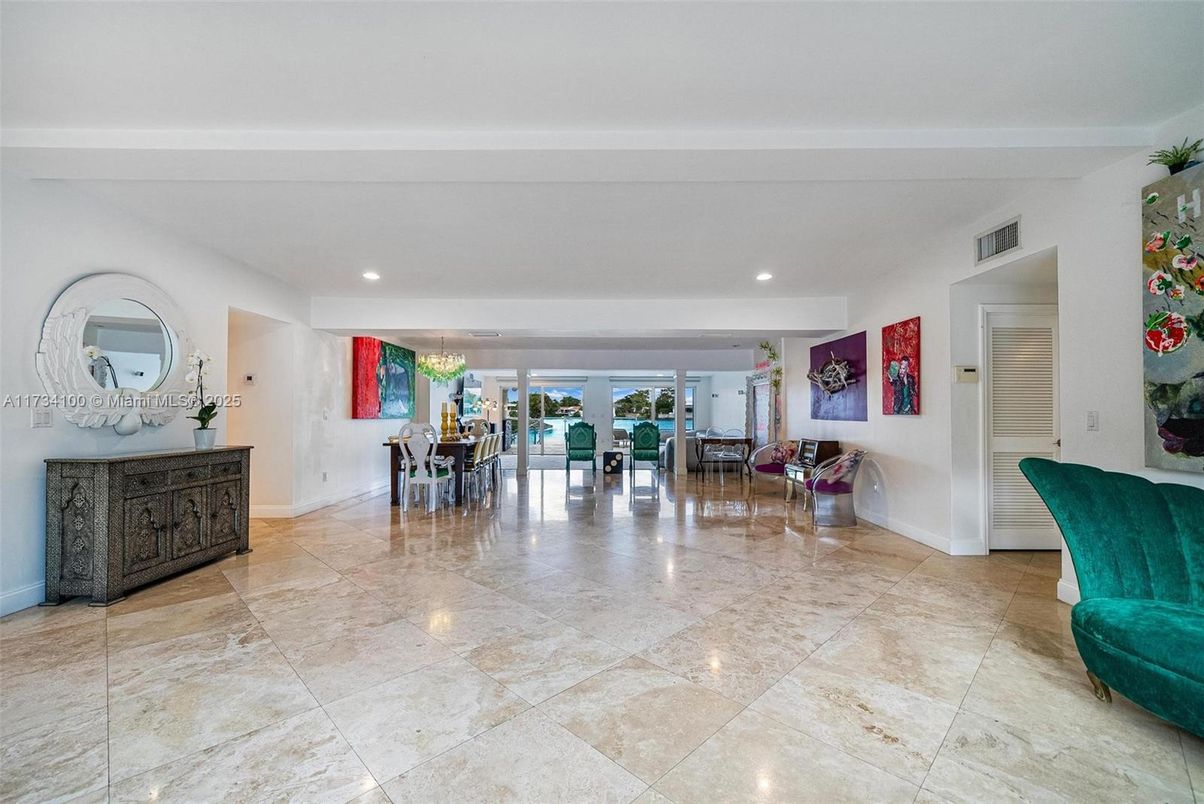 Dining room, Interior, Recessed Lighting