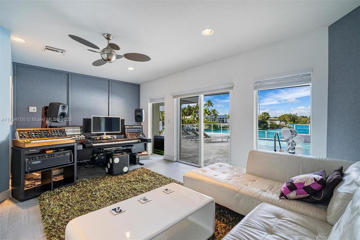 Home Office, Interior, Living room, Recessed Lighting, Water, Wood Texture Flooring