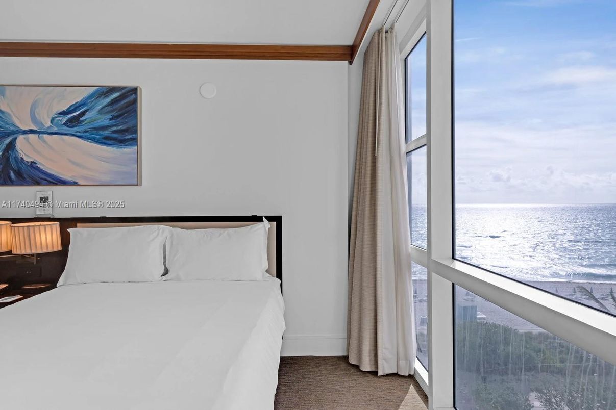 Bedroom, Interior, Water