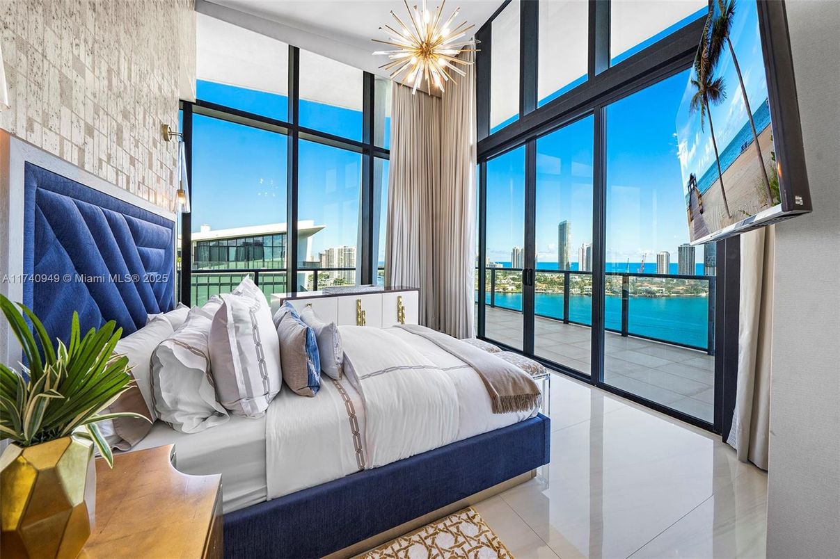 Bedroom, Interior, Water