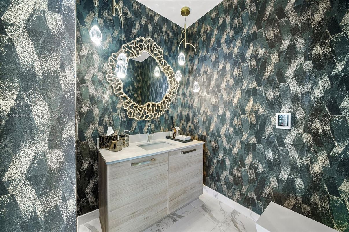 Bathroom, Interior, Marble, Pendant Lights