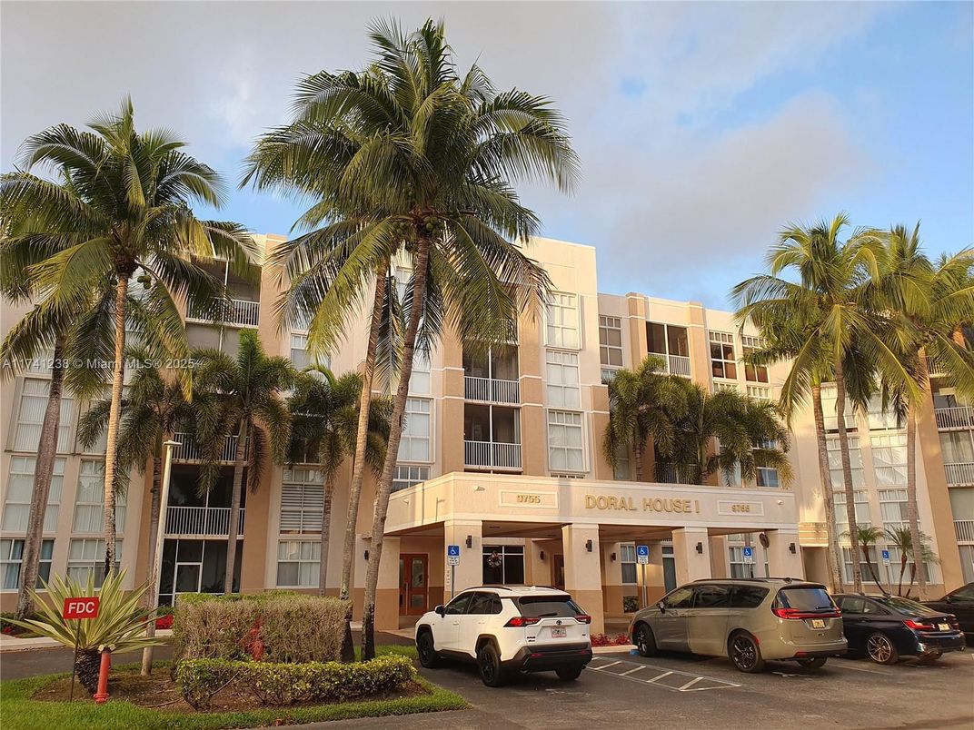 Exterior, Facade, Condo Building