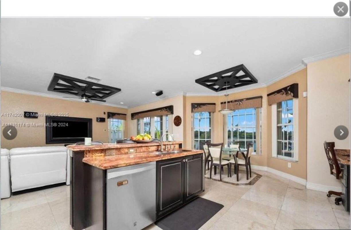 Dining room, Interior, Kitchen, Living room, Recessed Lighting