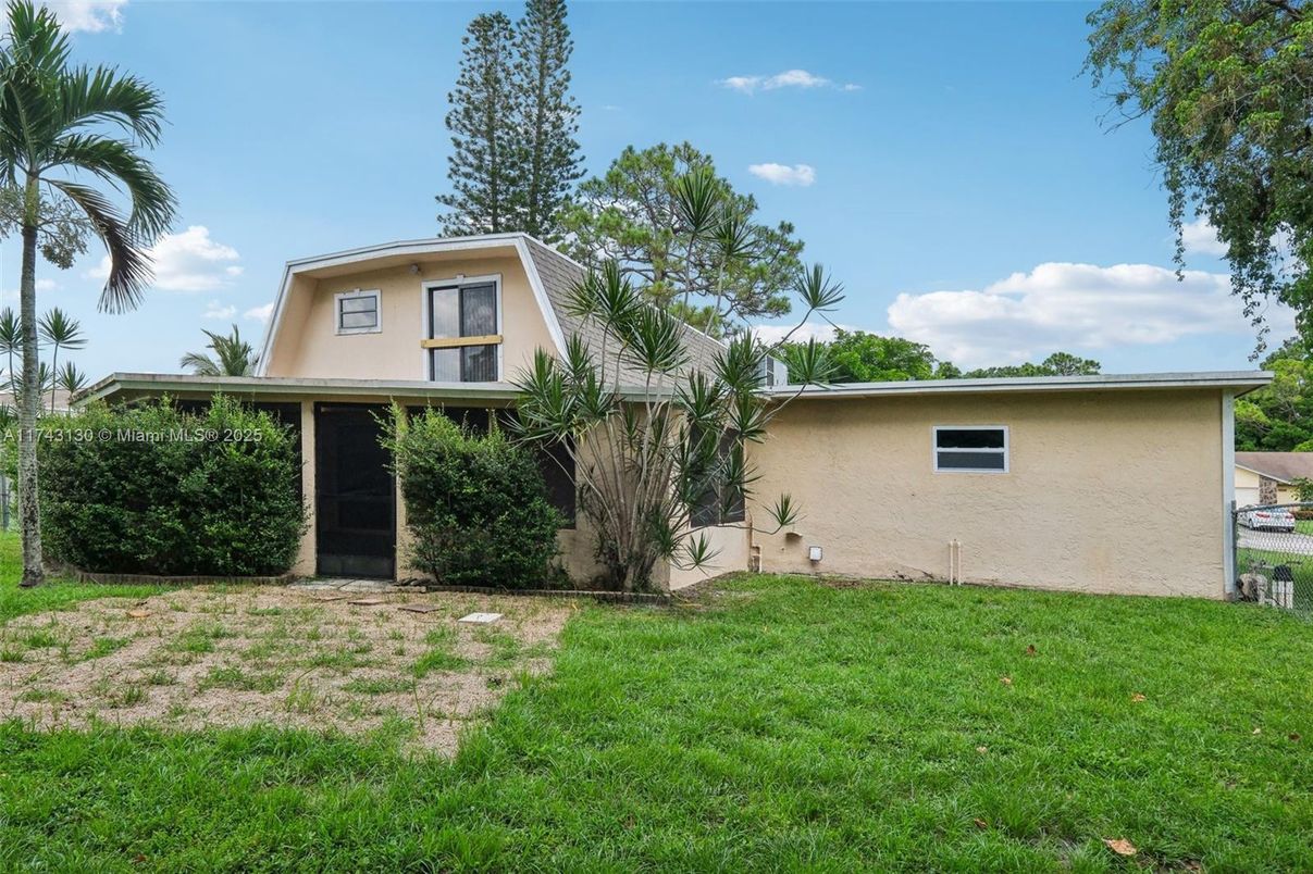 Backyard, Exterior