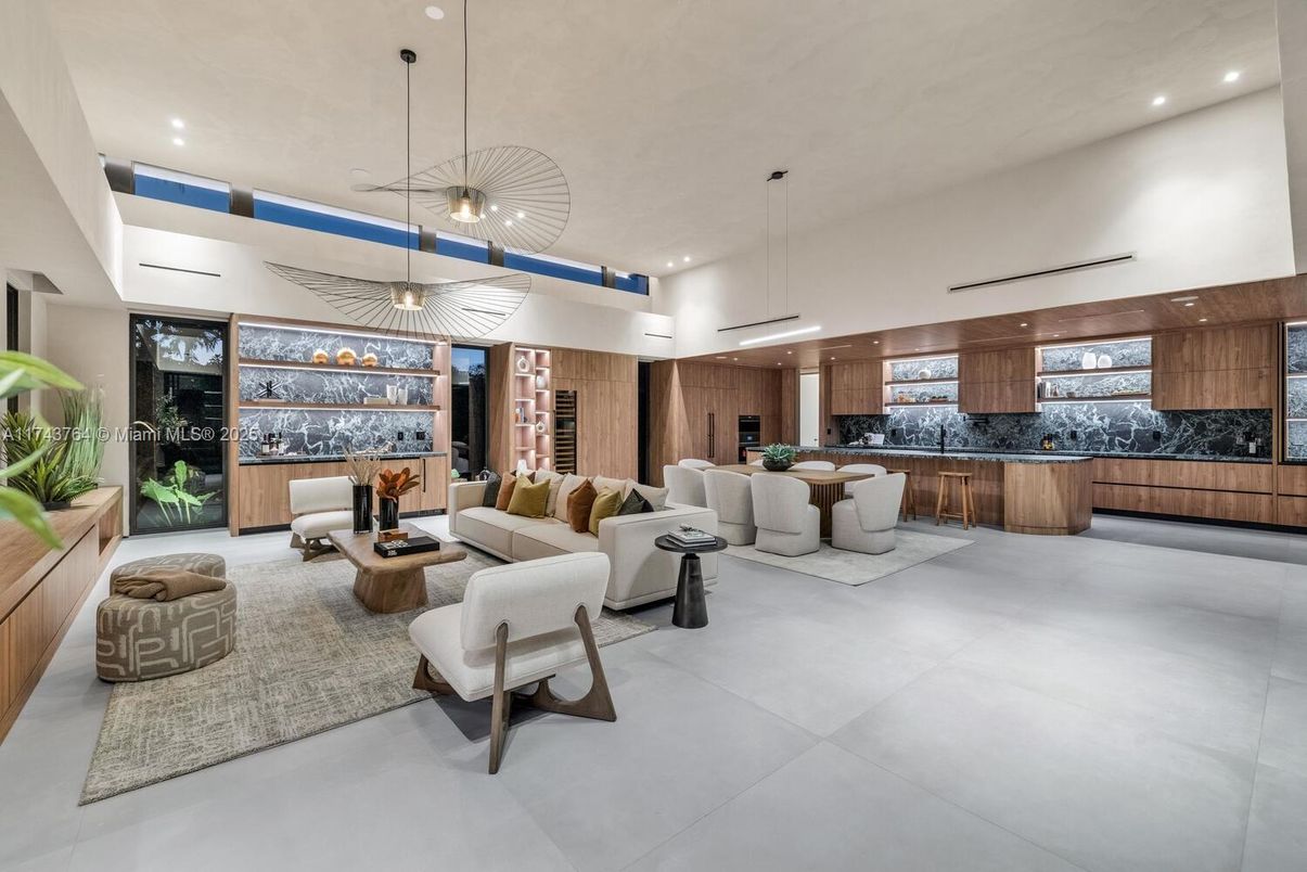 Dining room, Interior, Living room, Pendant Lights, Recessed Lighting