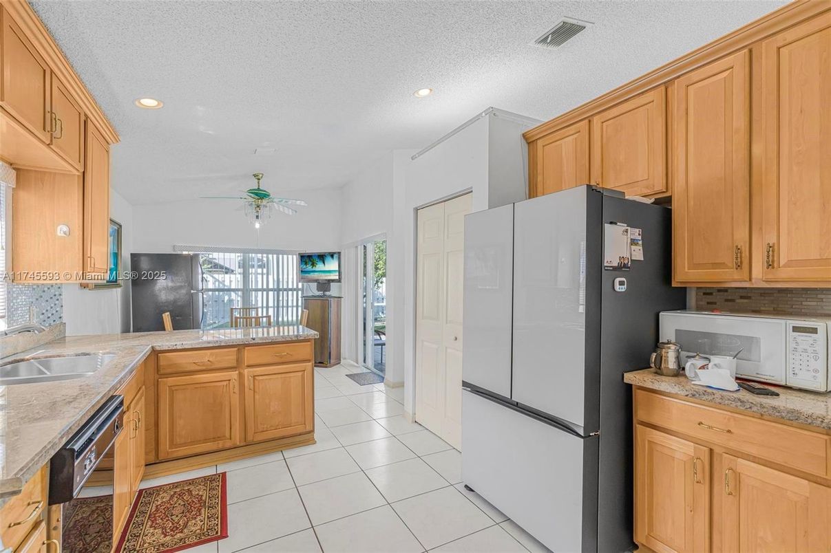 Interior, Kitchen, Recessed Lighting