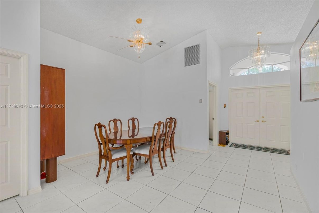 Chandelier, Dining room, Interior