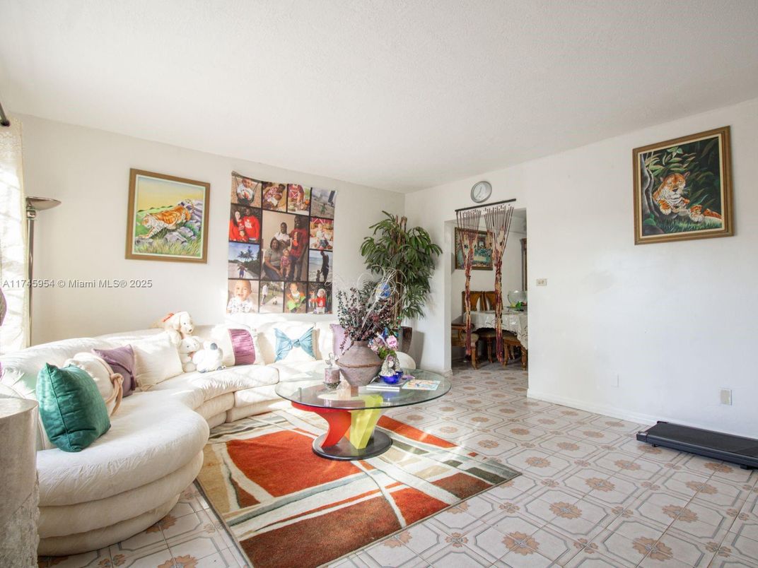 Interior, Living room