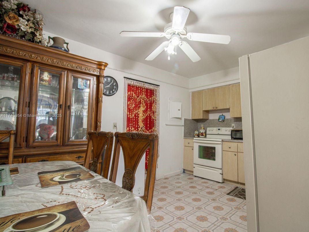 Dining room, Interior, Kitchen