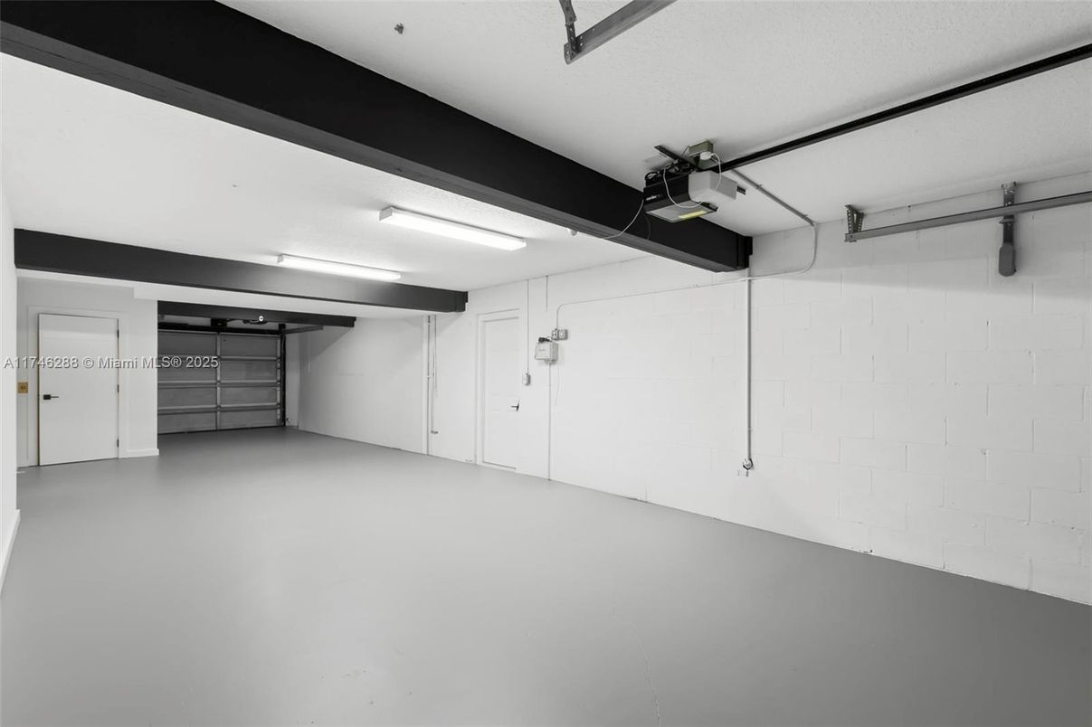 Garage, Interior