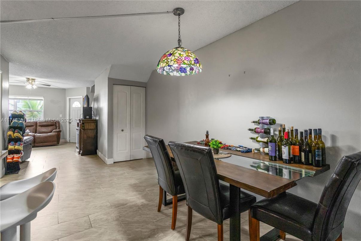 Dining room, Interior, Pendant Lights