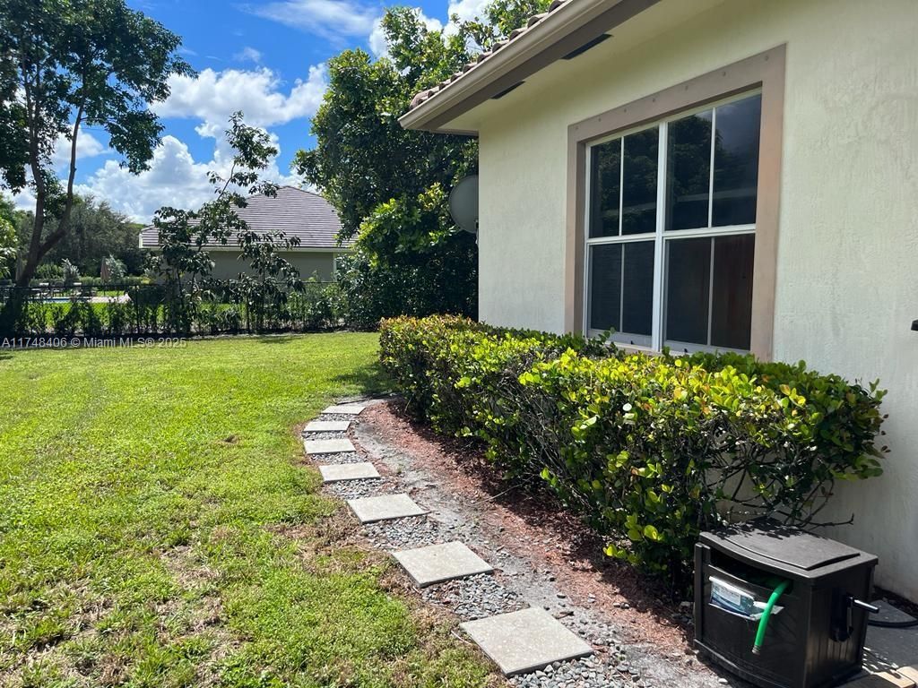 Backyard, Exterior