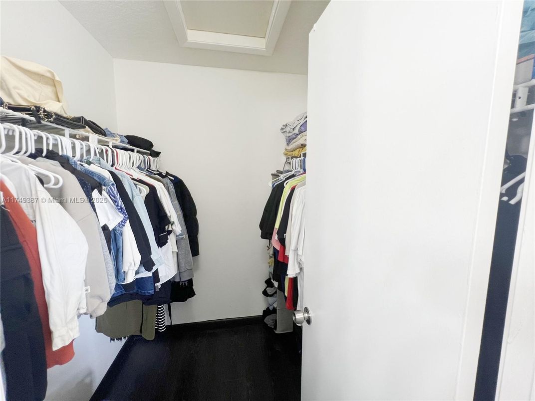 Interior, Walk-in Closets