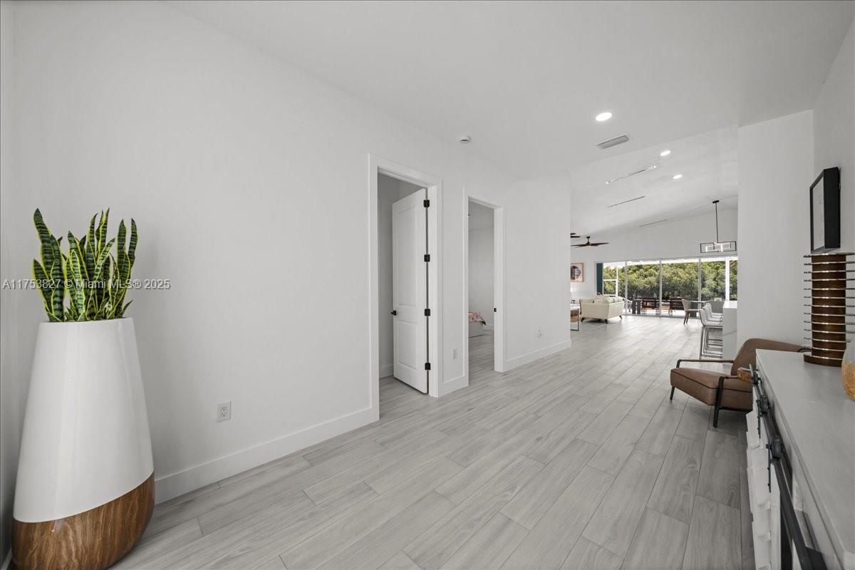 Interior, Pendant Lights, Recessed Lighting, Wood Texture Flooring