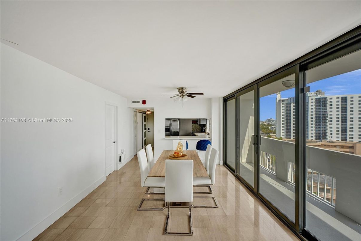 Dining room, Interior
