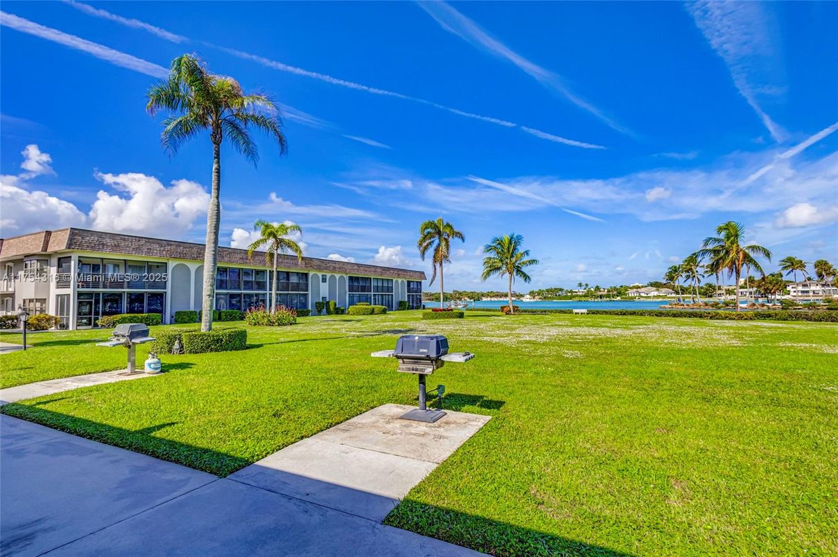 Backyard, Exterior, Water