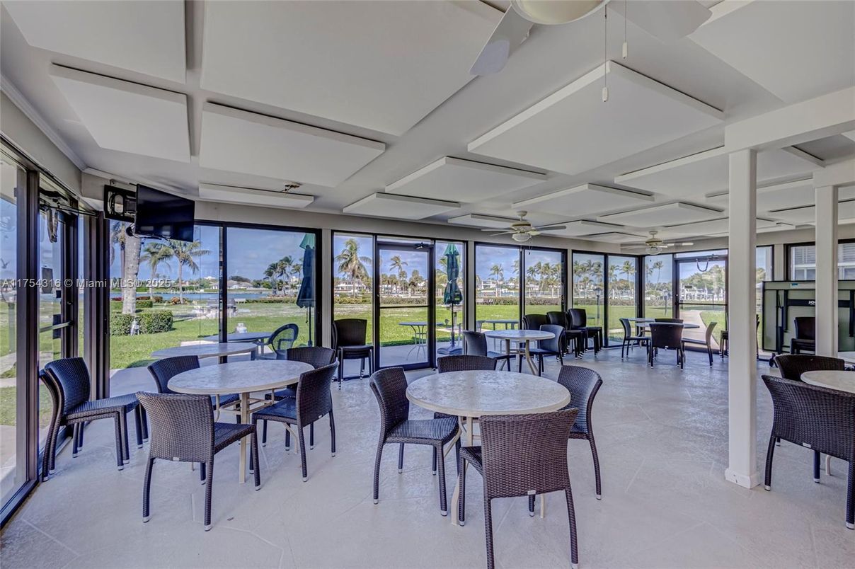 Dining room, Interior, Sun Room