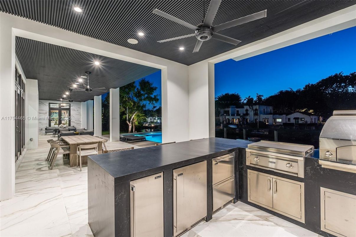 Exterior, Recessed Lighting