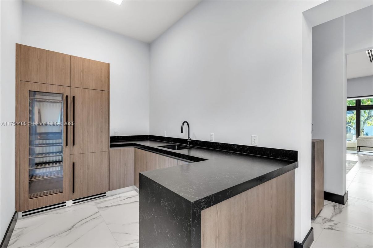 Interior, Kitchen, Marble, Recessed Lighting