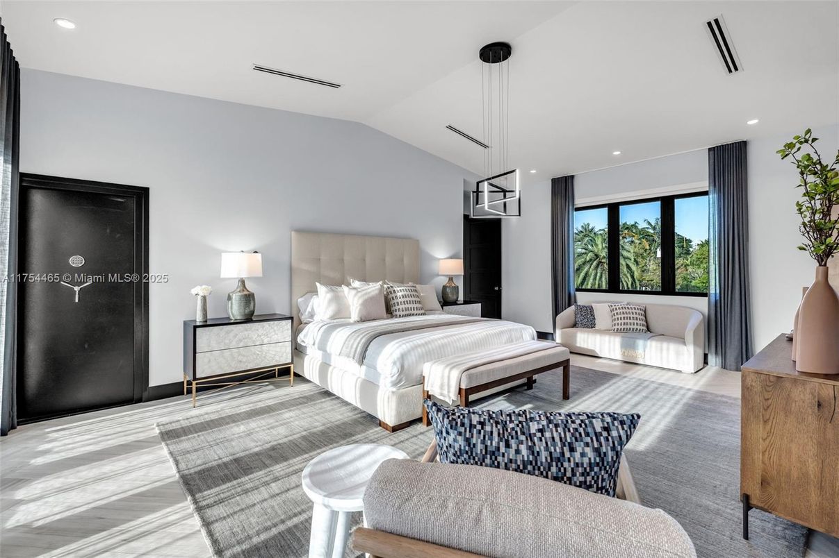 Bedroom, Interior, Pendant Lights, Recessed Lighting