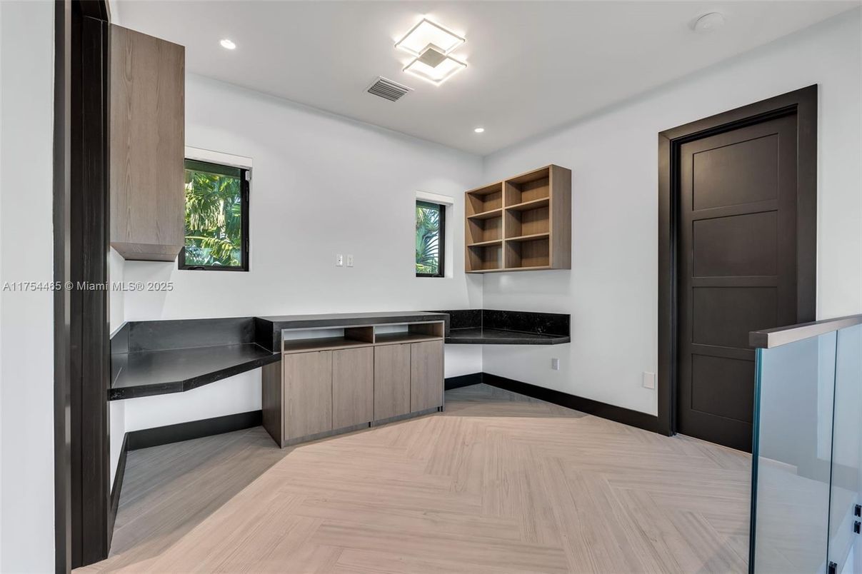 Interior, Recessed Lighting, Wood Texture Flooring