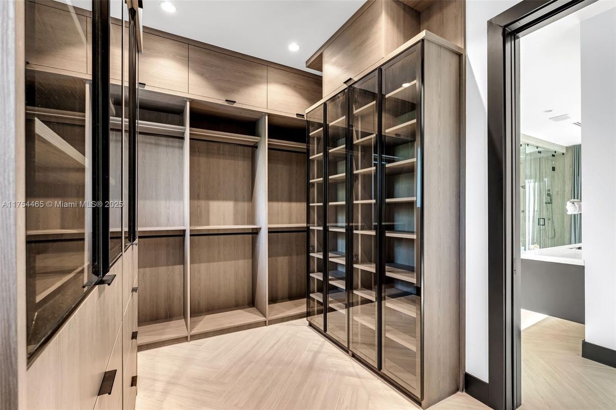 Interior, Recessed Lighting, Walk-in Closets, Wood Texture Flooring