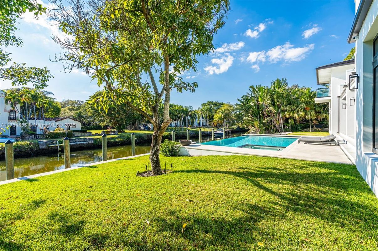 Backyard, Exterior, Lake, Pool