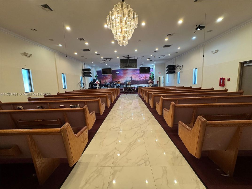 Chandelier, Interior, Marble, Recessed Lighting
