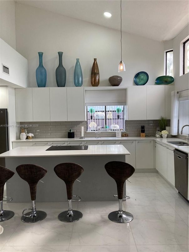 Interior, Kitchen, Marble, Pendant Lights, Recessed Lighting