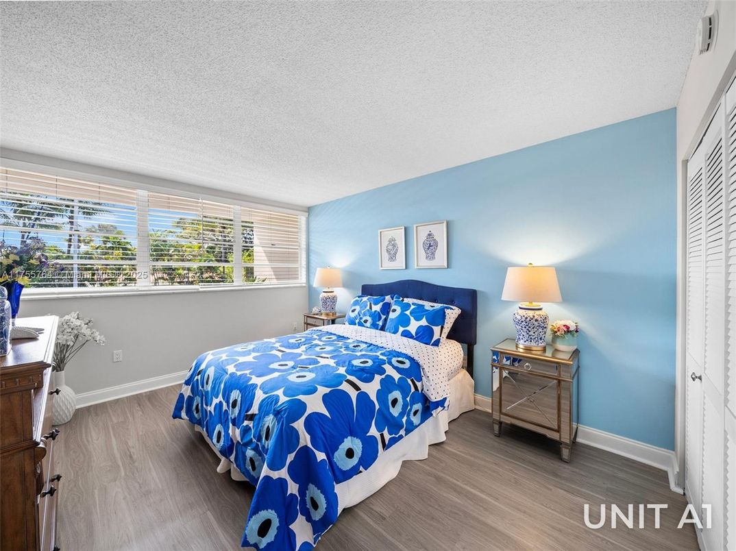 Bedroom, Interior, Water, Wood Texture Flooring