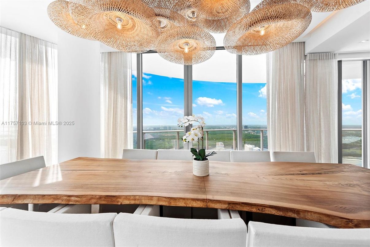 Dining room, Interior, Recessed Lighting, Water