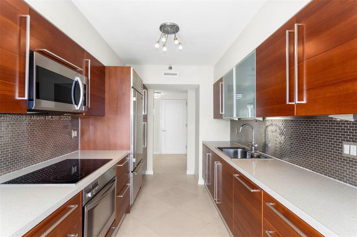 Interior, Kitchen, Stainless Steel Appliances